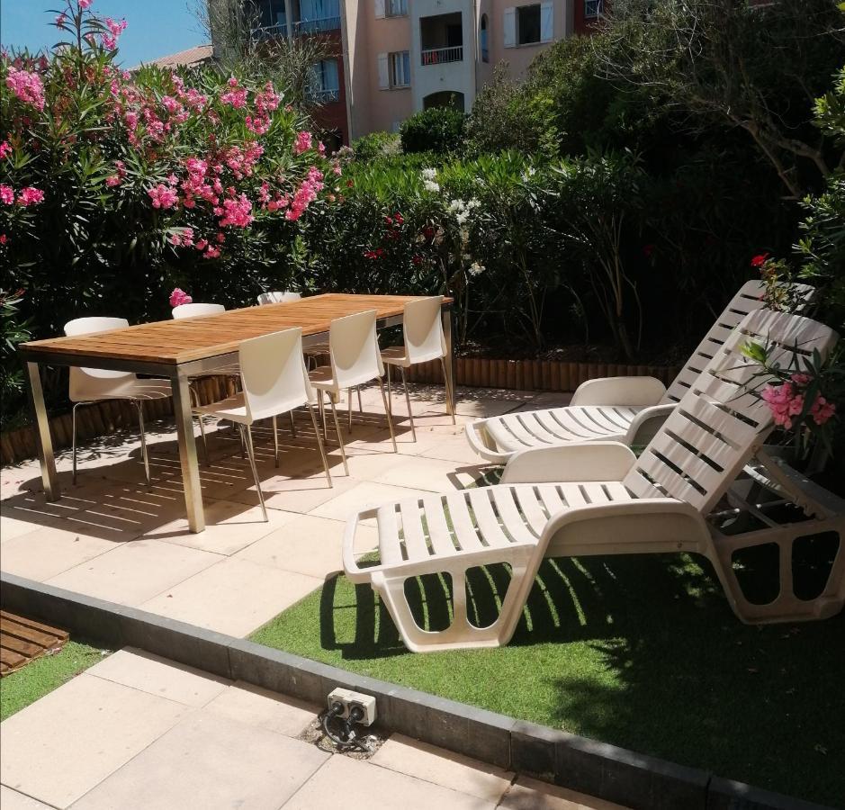Appartement Zen A Frejus Avec Jardin, Piscine, Tennis, Proche Mer Buitenkant foto