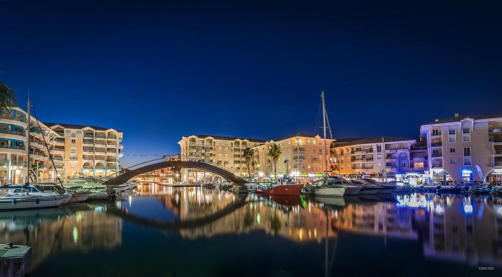 Appartement Zen A Frejus Avec Jardin, Piscine, Tennis, Proche Mer Buitenkant foto